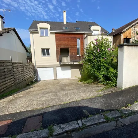 Le Duplex , Proche Gare Rer, Parking, Arrivee Autonome