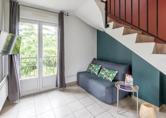 Le Duplex , Proche Gare Rer, Parking, Arrivee Autonome Apartment
